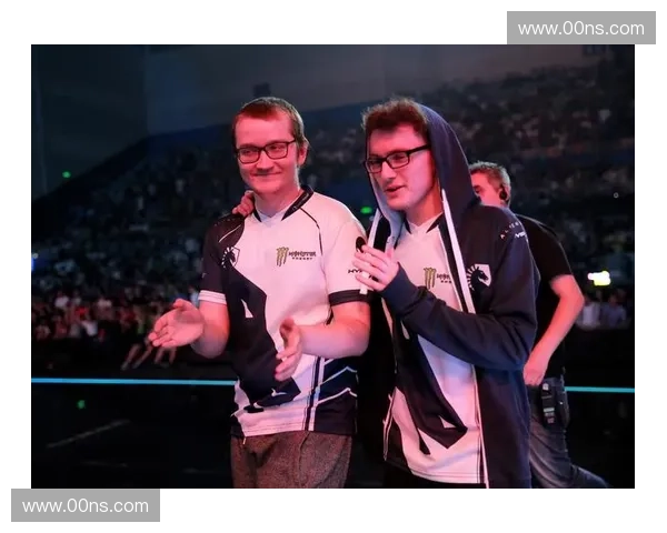 从DOTA2车兵机制看团队经济与线路博弈的深层策略解析